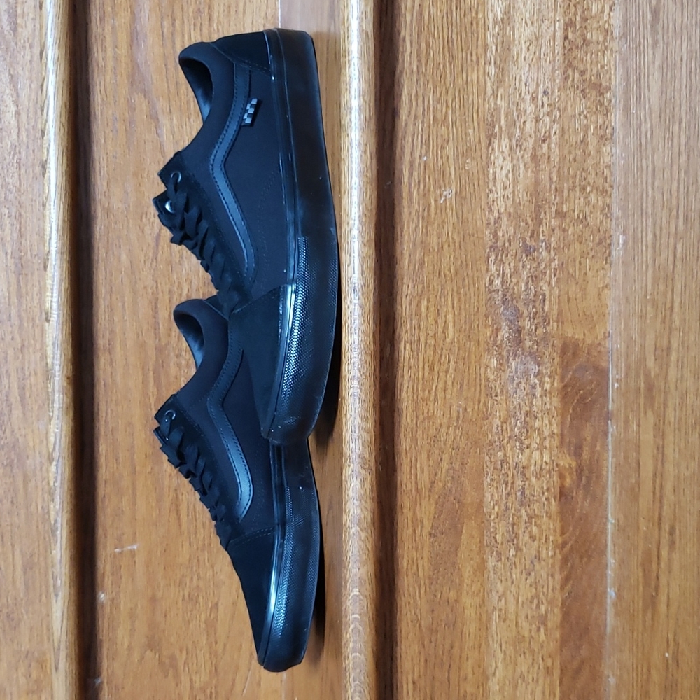 VANS UNISEX SKATEBOARD SNEAKER